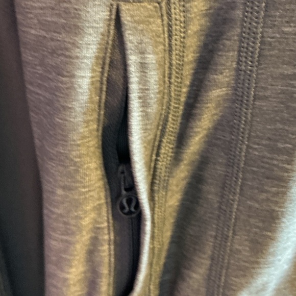 lululemon athletica Charcoal Men's Hooded Jacket - Picture 4 of 7